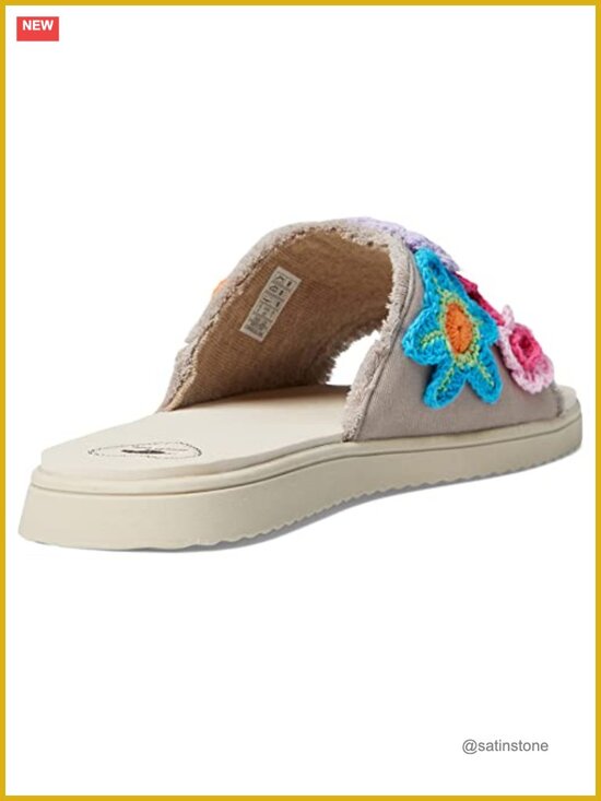 Women\'s Slide Sandals with Floral Details